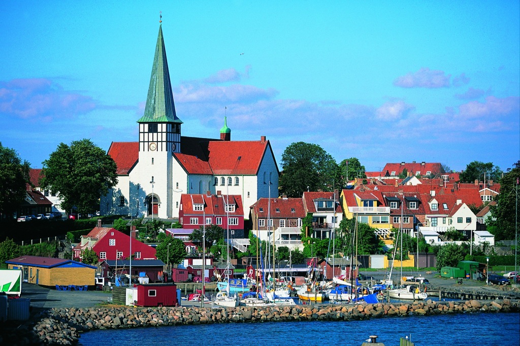 Bornholm Rönne Havn og kirke by Thomas Nykrog
