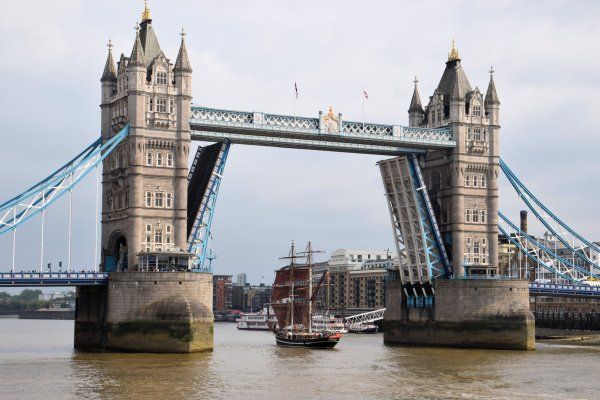 london-tower-bridge-ina-koysEF799846-0164-C21C-ECAA-9C76ECB20A4E.jpg