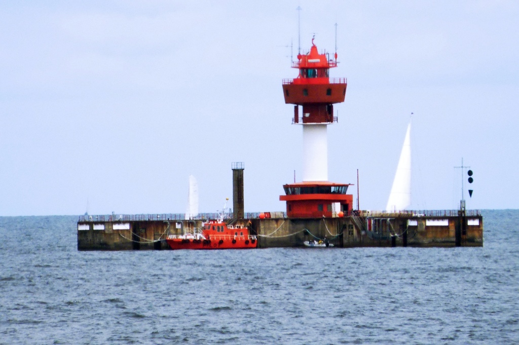 kiel - der leuchtturm in der kieler bucht nina suhr